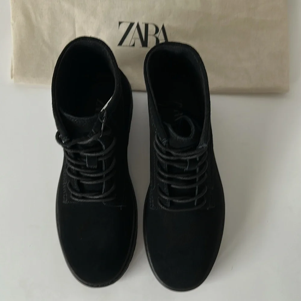 Zara Men's Leather Black Lace-Up Boots